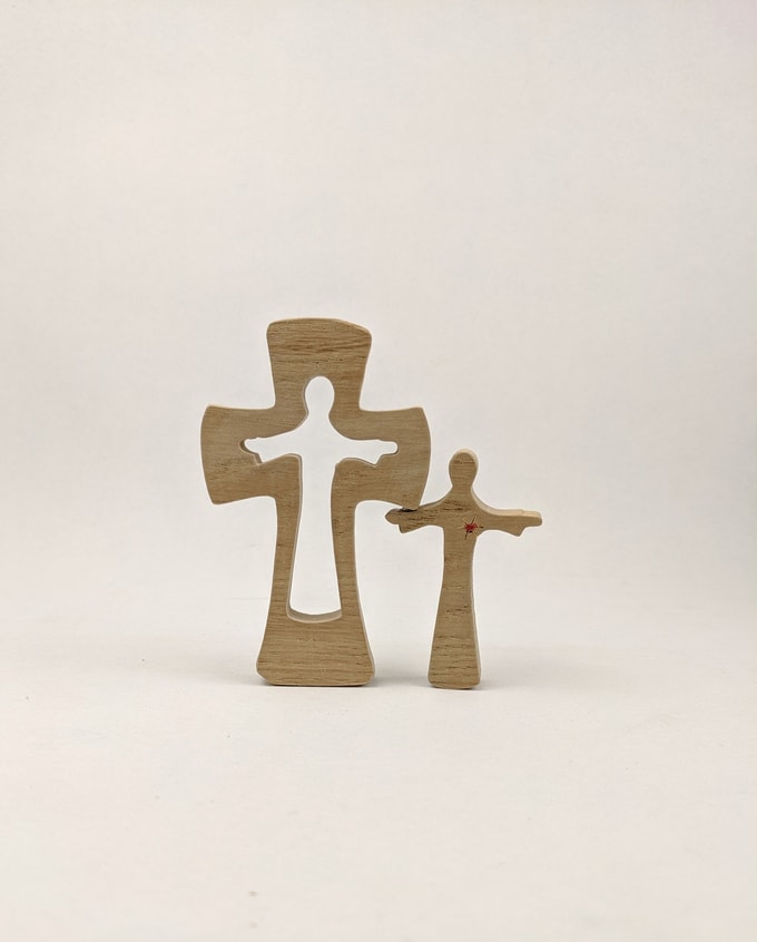 croix et Christ sorti