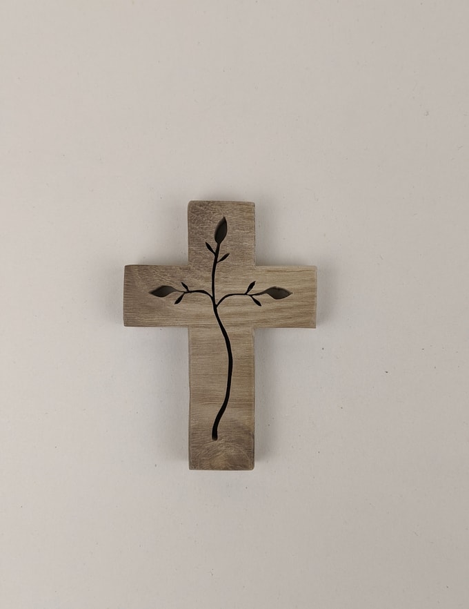 croix branche noyer
