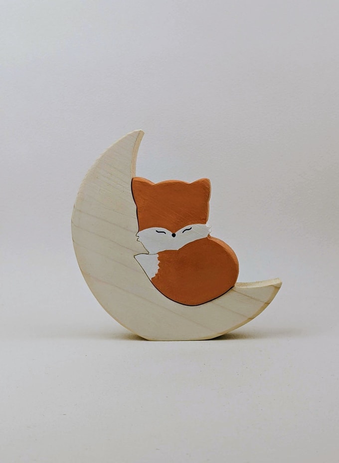 renard roux sur lune bois