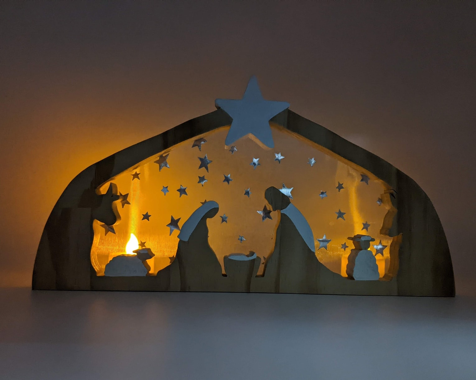 crèche de Noël ajourée